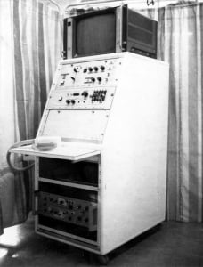 Linear array transducer and console