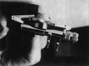 Micro adjustable dental scanner (1964)